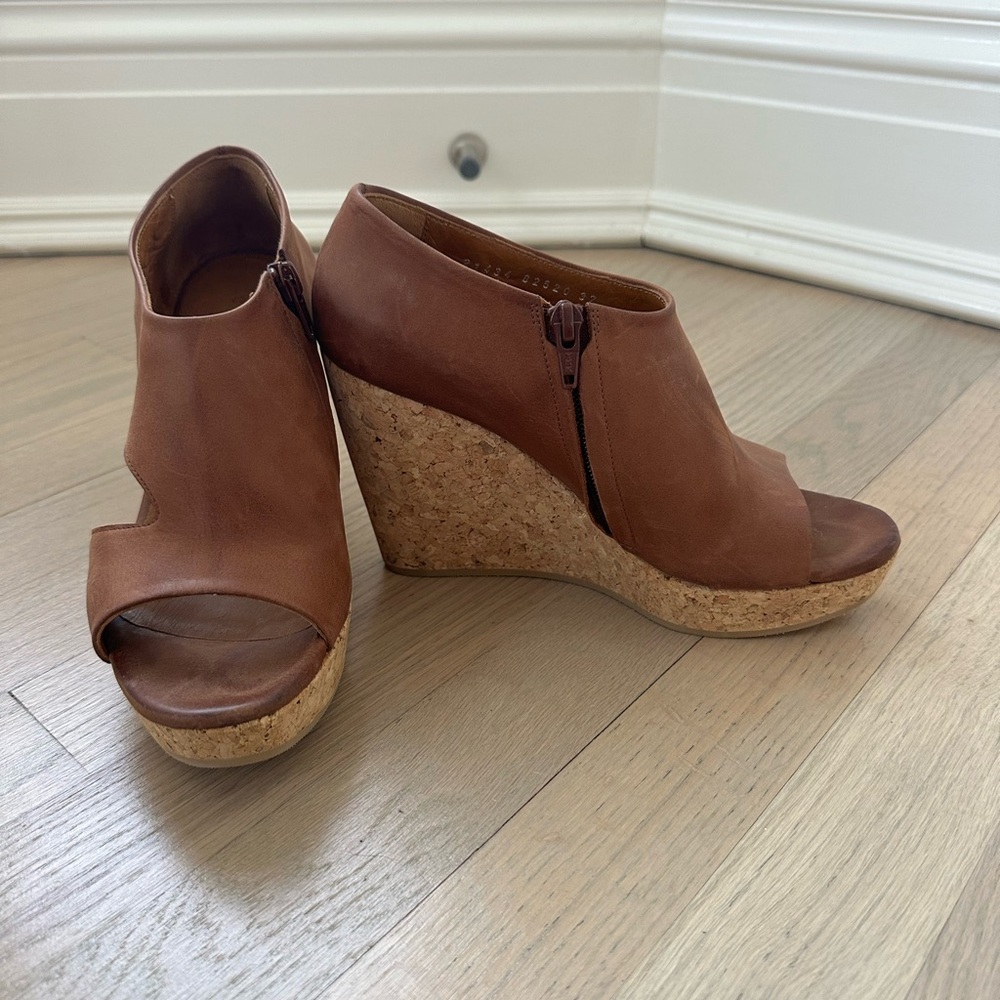 Coclico Brown Wedge Sandals